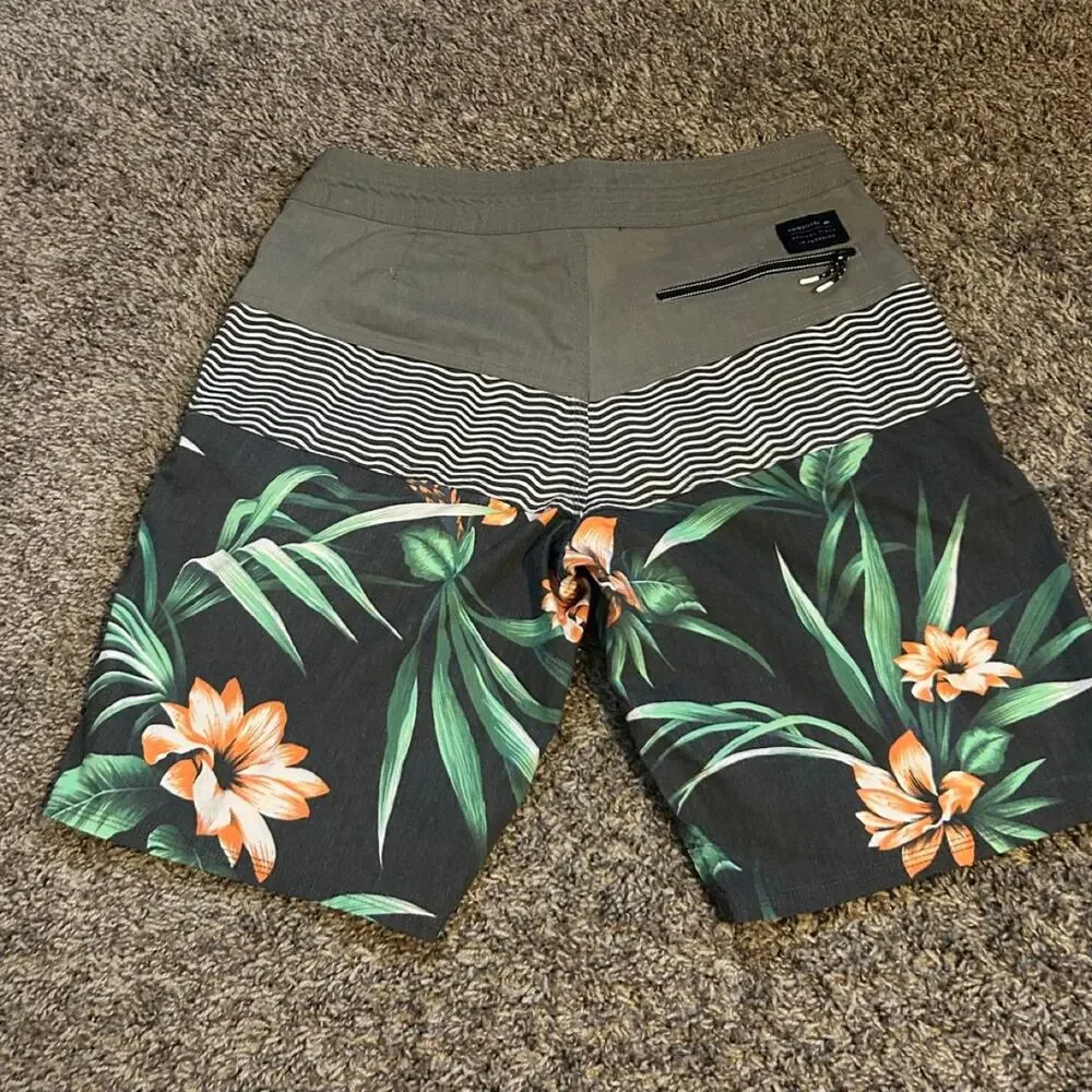 Quicksilver floral board shorts sz